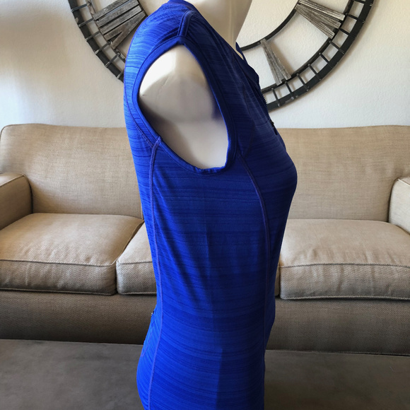 Athleta Half-Sleeve Top, size s - Picture 4 of 8